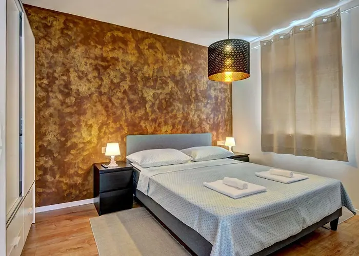 M Apartment