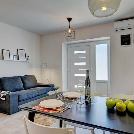 Apartman M Apartment *
